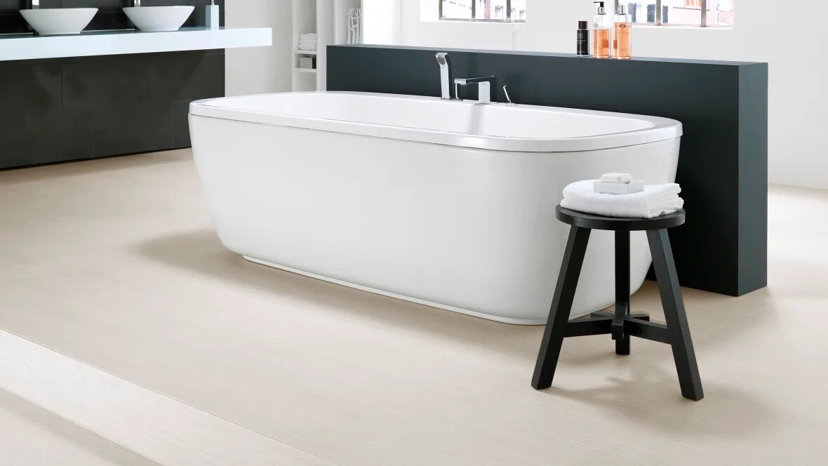 Revêtement de sol, dalles et lames LVT salles de bains | Forbo Flooring Systems Revêtement de sol, dalles et lames LVT salles de bains | Forbo Flooring Systems